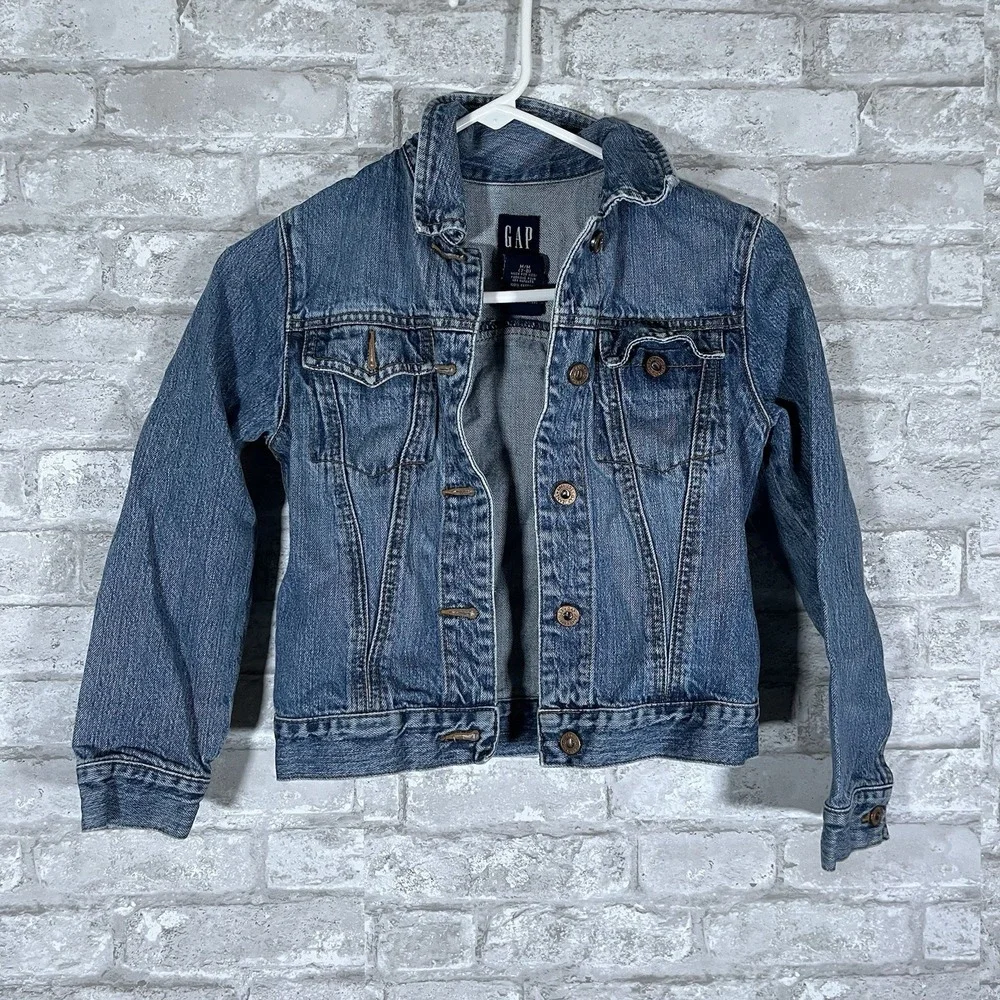 Gap Kids Denim Jean Jacket Size Medium (7-8) 100% Cotton Truckers Jacket